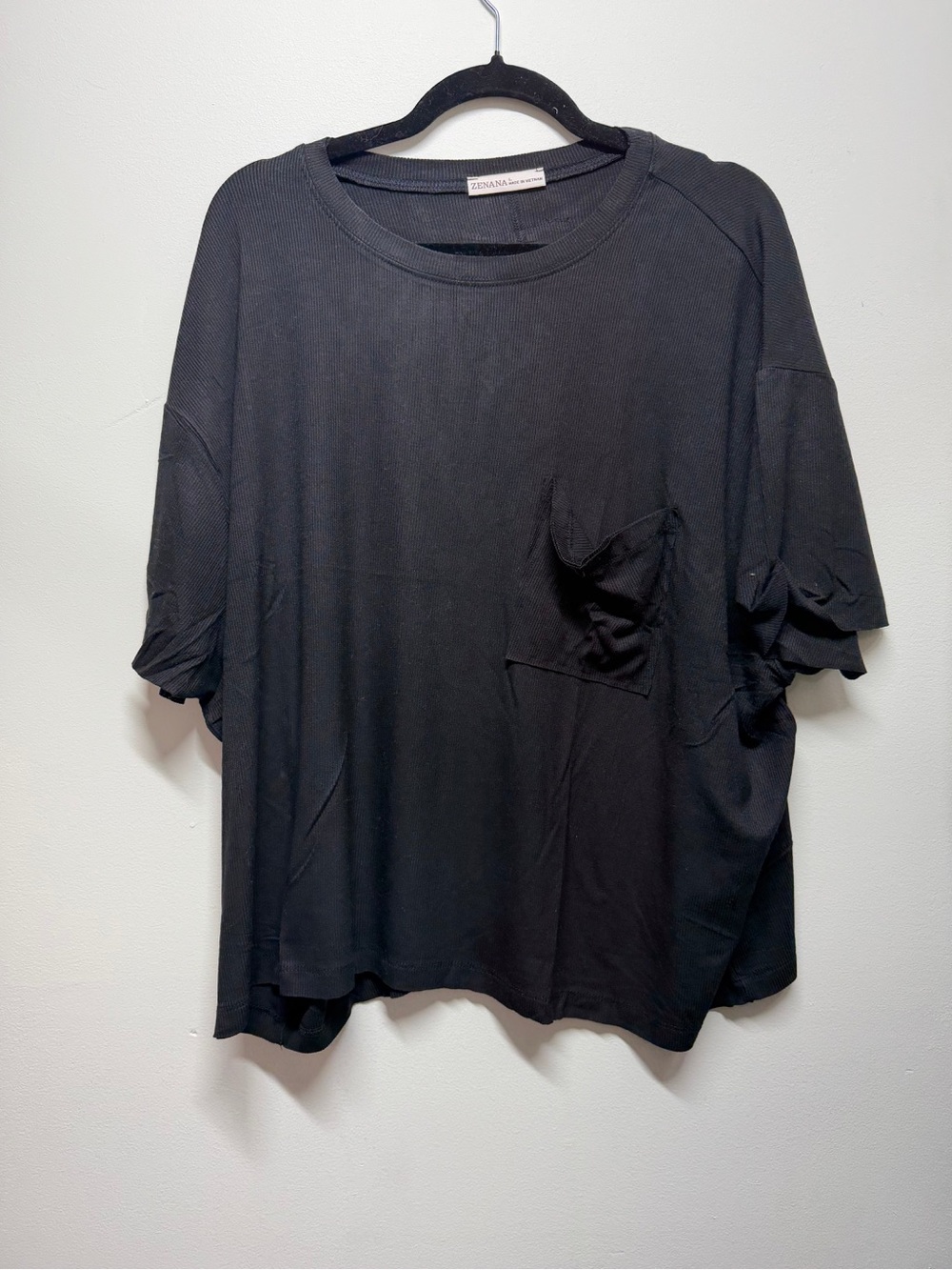 Zenana Outfitters Black Oversized Short Sleeve Pocket Tee
